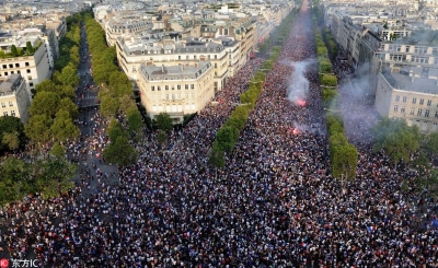 FOTO-VIDEO/ Ja si priten kampionët e botës në Paris