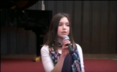 Video/ Dua Lipa 12 vjeçare, e mahnitshme kur këndonte në Kosovë