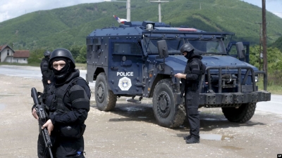 Tensione në veri të Kosovës, Policia nuk lejon futbollistët serbë të kalojnë kufirin