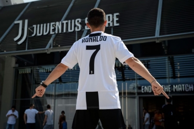 Tre ditë pas zyrtarizimit të Ronaldos, Juventus fiton mbi 30 milionë euro