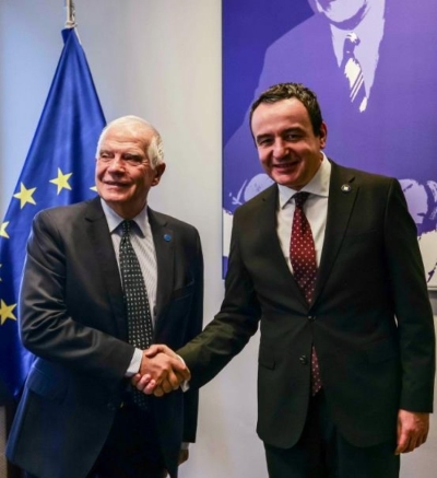 Francë, shefi i diplomacisë së BE fton veç e veç në takime, Kurtin dhe Vuçiç