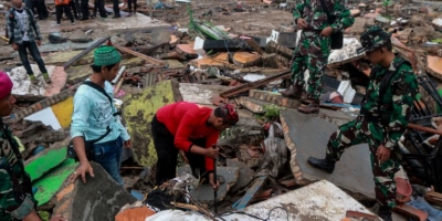 Cunami në Indonezi/Mbi 220 persona të vdekur, qindra të plagosur nga valët e shkaktuara nga shpërthimi vullkanik