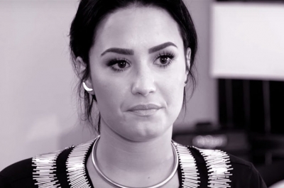 Demi Lovato në gjendje të rëndë nga overdoza, nëna e Rita Orës lutet për të