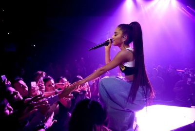 Ariana Grande anulon të gjitha koncertet, çfarë po ndodh me të?