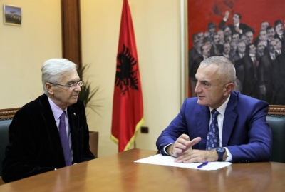 “Krizë e rënë politike dhe institucionale”/ Meta takim me ish-Presidentin Rexhep Meidani