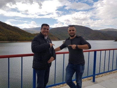 Kryetari i Komunës së Mitrovicës së Jugut Bahtiri viziton Ujmanin, thumbon Thaçin