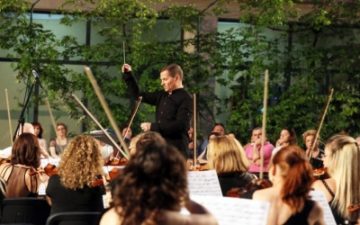 Orkestra Simfonike e RTSH-së nis vitin artistik me mjeshtrin Oleg Arapi