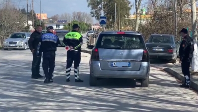 Manifestimi i 2 marsit/ Policia kontrolle të rrepta fierakëve që nisen drejt Tiranës