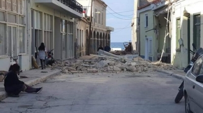 Tërmeti i fuqishëm/Mes të plagosurve në ishullin Samos 14-vjeçari shqiptar nga Lezha, transportohet për mjekim në Athinë