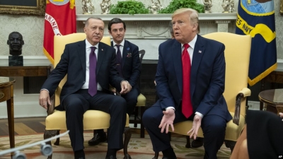 Trump, trysni presidentit Erdogan për sistemin rus të raketave