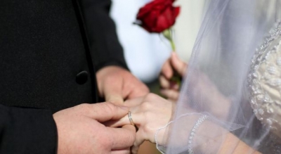 Shkencëtarët: Kjo është mosha e duhur për martesë