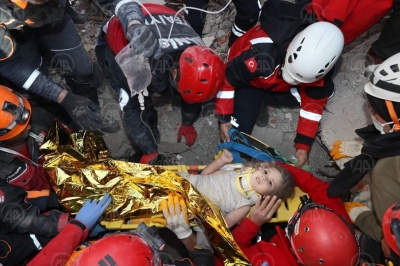 Tjetër mrekulli nën rrënojat turke, 4-vjeçarja nxirret e gjallë pas 91 orësh, ja pyetja e parë që bëri