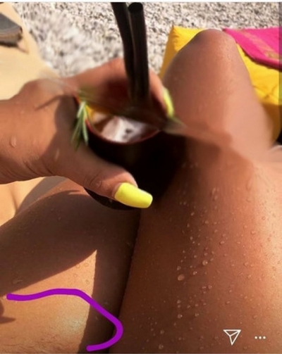 Foto hot nga plazhi, modelja shqiptare harron të depilohet në pjesët intime
