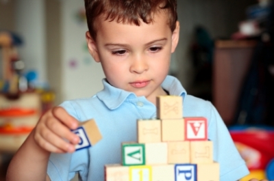 Çfarë e shkakton autizmin? Një studim i ri gjen një “fajtor” tjetër