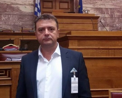 Një emigrant shqiptar kandidat për deputet në Greqi