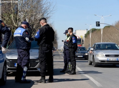 Njoftim i rëndësishëm i policisë/ Nga nesër ndalohet lëvizja e automjeteve private, ja të gjitha masat