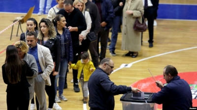 Zeri i Amerikes: Proces i qetë votimesh në Kosovë - disa të ndaluar për parregullsi