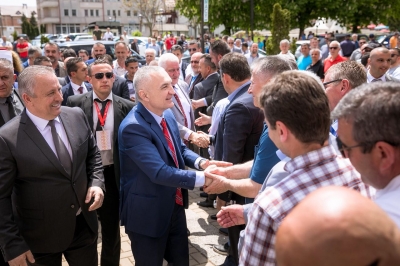 Meta në Maqedoni: Shqiptarët faktor i rëndësishëm stabiliteti në rajon