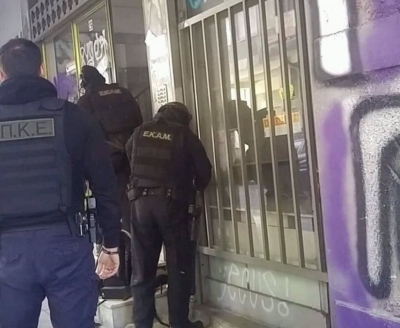 Goditet banda shqiptare e trafikut të drogës në Athinë, 3 të arrestuar