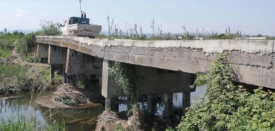 Ura e Belinës në Patos drejt shembjes