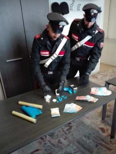 Koronavirusi s&#039;e ndal drogën në Itali, kapen dy shqiptarë