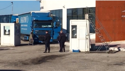 Vlorë e Durrës/ Mbërrijnë në porte tragetet me kamionë nga Italia, nga Bari dyshohet se erdhën edhe …