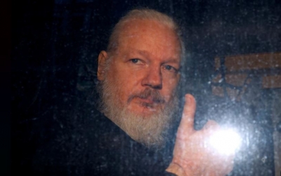 “Assange mund të humbë jetën në burg, s’ka kohë për të humbur”, mjekët i dërgojnë letër autoriteteve britanike