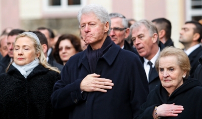 Bill Clinton dhe Madeleine Albright vizitojnë Kosovën në 20-vjetorin e çlirimit