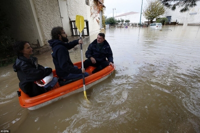 7 viktima nga në përmbytjet në Francë, Itali dhe Greqi