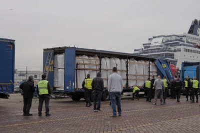 Do ngjiteshin në kamion për në Angli, arrestohen 3 shqiptarë në Holandë