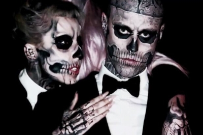 Lady Gaga kërkon falje: Fola para kohe për vdekjen e &#039;Zombie Boy&#039;