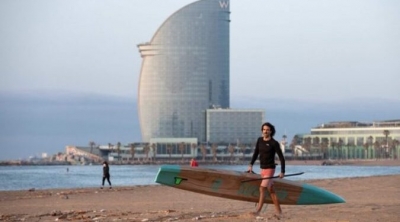 COVID 19/ Barcelona nga sot rihap plazhet , por ja kushti që duhet të përmbushin qytetarët
