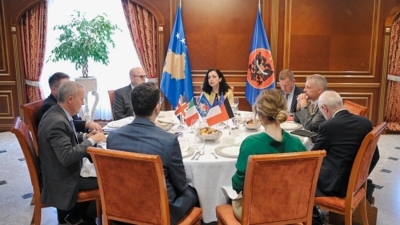 Osmani me ambasadorët e QUINT: Ti kërkohet llogari Serbisë për sulmin në Kosovë