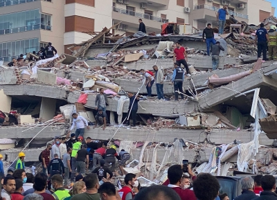 Shkon në 27 numri i viktimave nga tërmeti në Turqi dhe Greqi, regjistrohen 370 pasgoditje, vijojnë kërkimet nën rrënoja