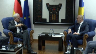 Zv.presidenti i PE në Kosovë: Ndryshimi i kufijve ide jo e mirë