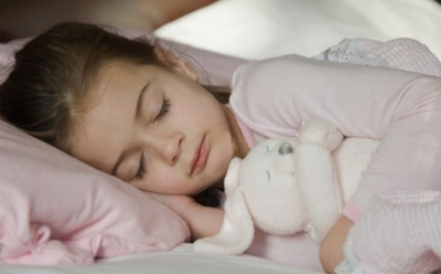 Studimi/ Gjumi i vonë dëmton fëmijët