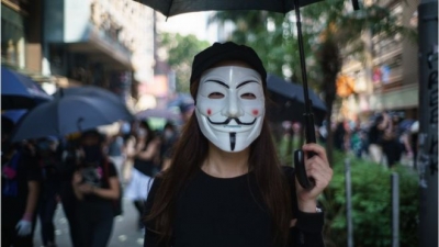 Hong Kong do ndalojë përdorimin e maskave gjatë protestave