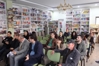 Artistët diskutojnë për për problemet e artit dhe kulturës, mungon Ministria