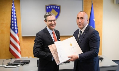 Haradinaj pret mysafirë nga Washingtoni – Marrëveshja me Serbinë pa e cenuar territorin e Kosovës