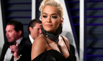 Rita Ora shkëlqen, pas ceremonisë së Oscar-it