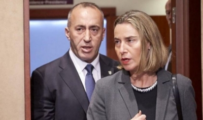 Mediat serbe ‘zbulojnë’ detaje nga përplasja e Haradinajt me Mogherinin në Bruksel