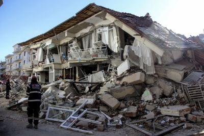 Shkon në 31 numri i viktimave nga tërmeti në Turqi, vazhdojnë kërkimet nën rrënoja