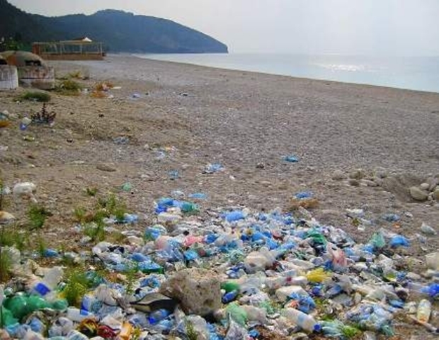 plazhet e ndotura