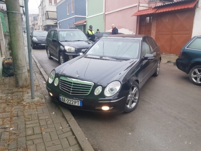 Akulli ‘bën lëmsh’ qytetin e Korçës, shënohen tre aksidente