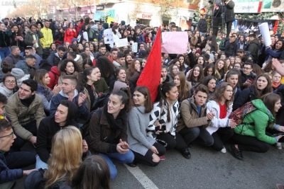 Protesta e studentëve, Universiteti i Mjekësisë Tiranë merr një vendim