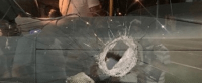 Serbët sulmojnë autobusin me shqiptarë