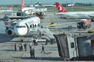 Përplasen dy avionë në aeroportin e &quot;Ataturkut&quot;