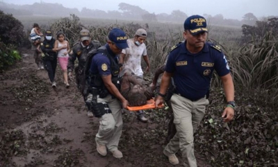 Vullkani shkrumbon Guatemalën, 25 viktima dhe qindra të plagosur