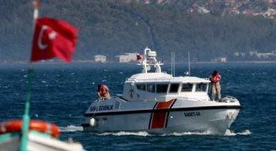 Nëntë emigrantë vdesin pas përmbytjes së anijes në Turqi