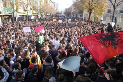 Deklarata/Vatra dhe Rrënjët Shqiptare mbështesin protestën e studentëve 